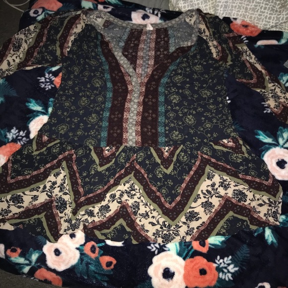 Women’s dress - Picture 2 of 2